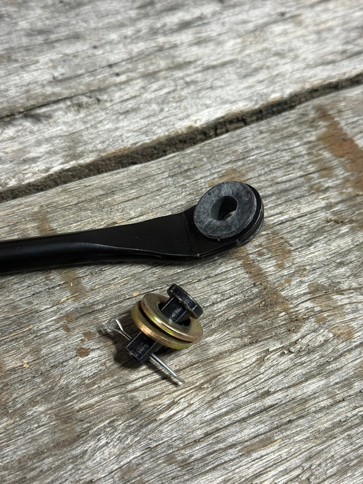 40 Series Landcruiser Bonnet Support Rod - The Rust Farmers