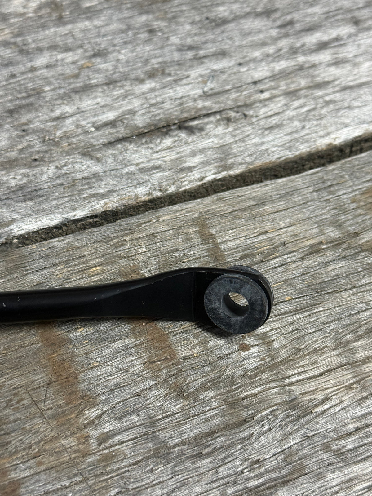 40 Series Landcruiser Bonnet Support Rod - The Rust Farmers