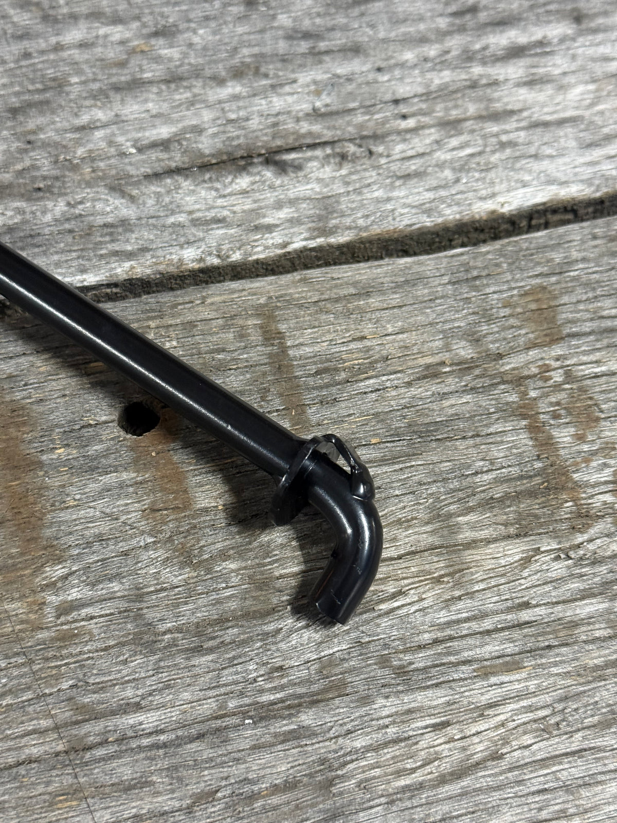 40 Series Landcruiser Bonnet Support Rod - The Rust Farmers