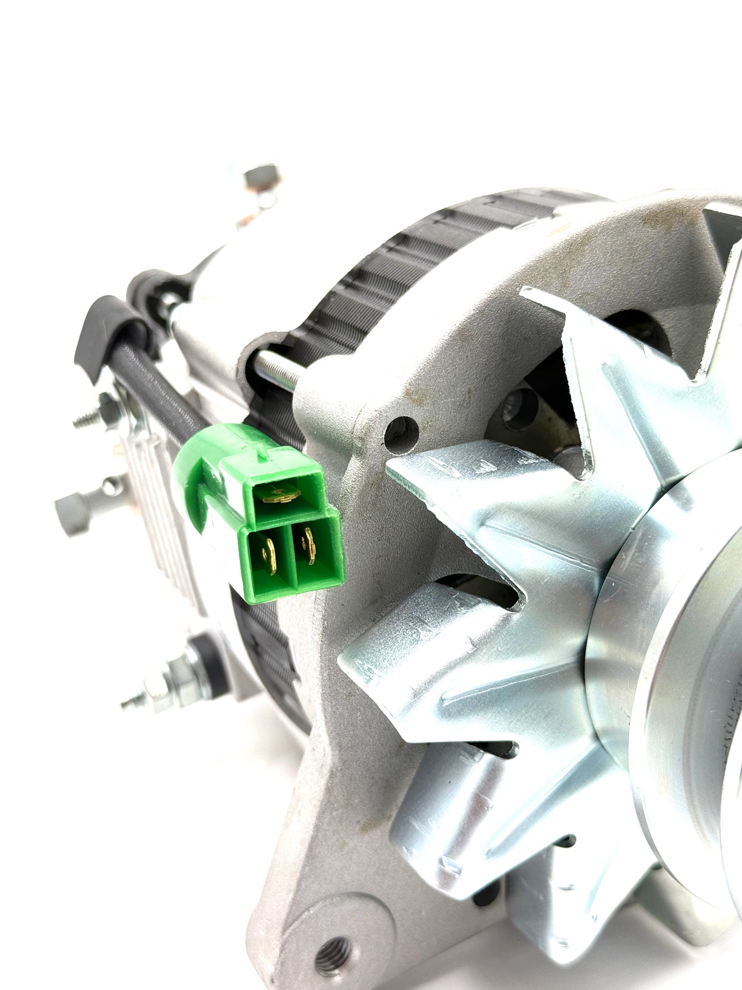 Bosch Alternator to Suit HJ60 / HJ61 - 12V 80A