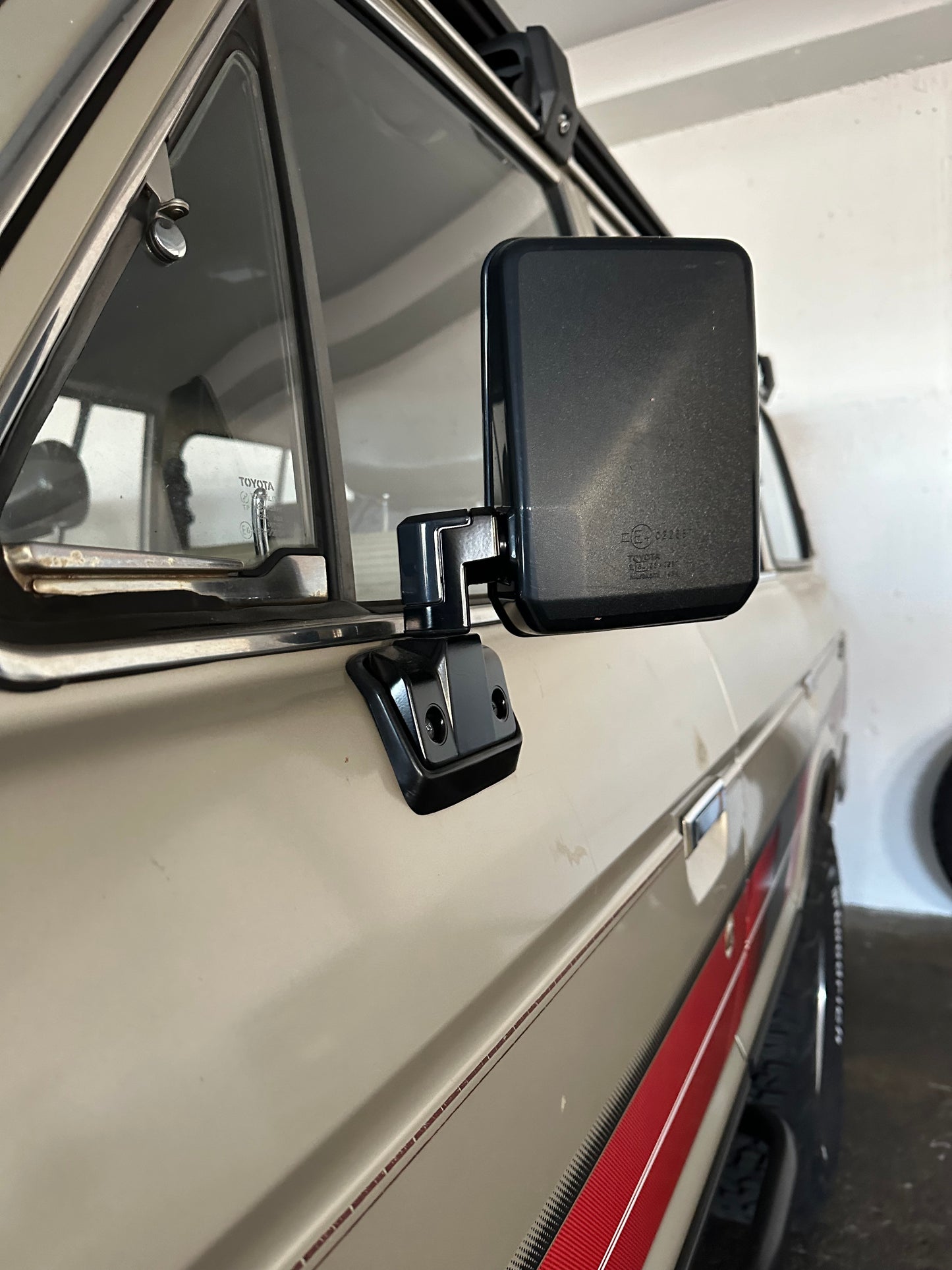 76 Series Mirrors - Genuine Toyota - Suit 60 Series Landcruiser
